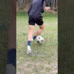 サッカー解説者がネイマールのドリブルを真似した結果#サッカー解説 #ドリブル練習 #エラシコ #shorts