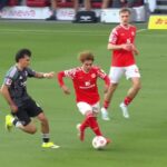 【これぞ世界のダイナモ】佐野海舟、圧巻の“中央破壊”で決勝ゴールを生み出す！！2得点に絡むMOM級の活躍！！｜2025-26 ブンデスリーガ第27節